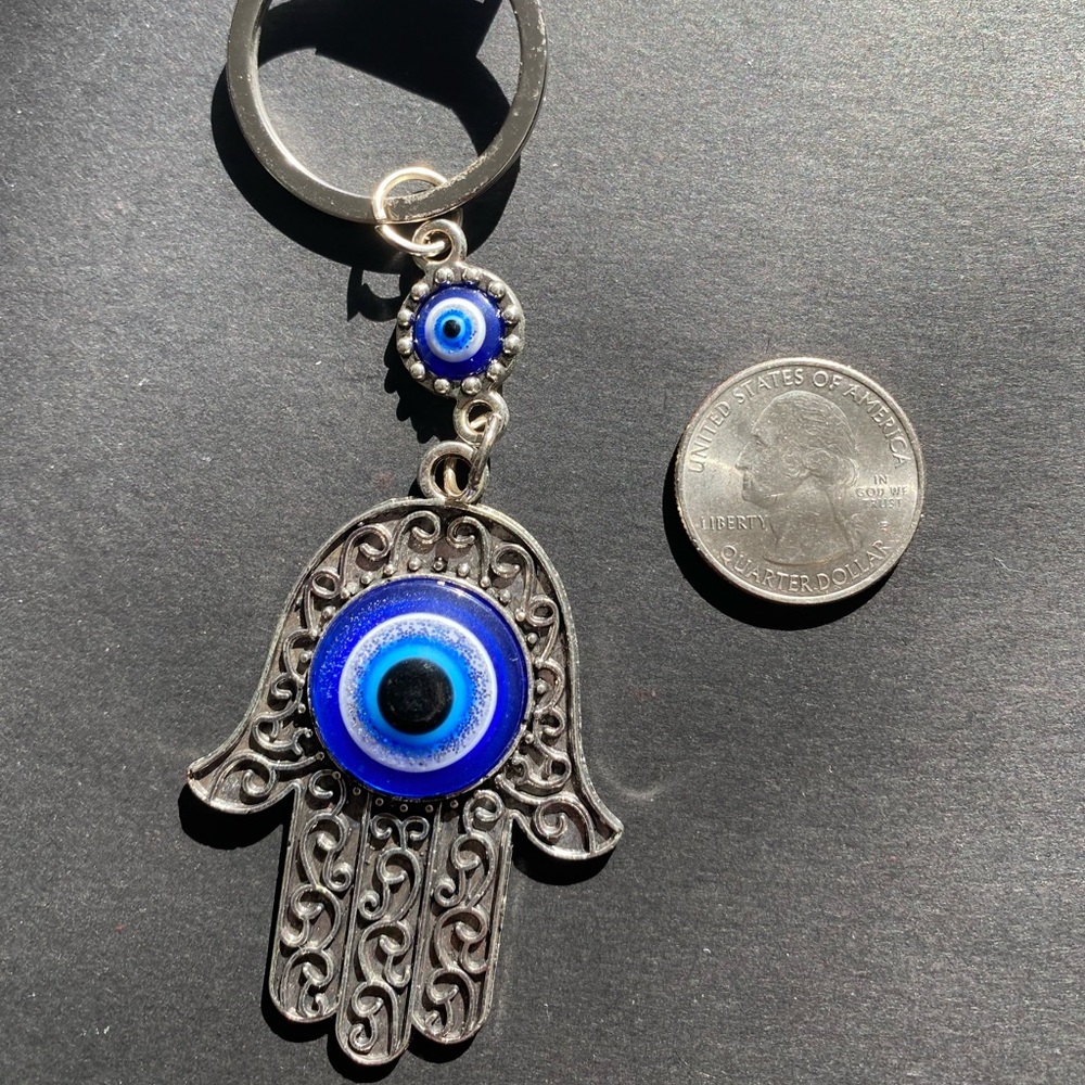 Silver Evil Eye Hamsa Keychain with large Evil Eye 🧿
